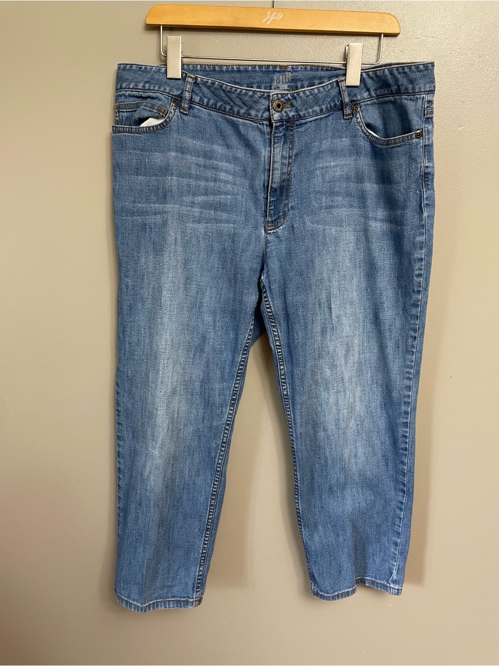 J. Jill Authentic Fit crop Jeans Medium Wash denim Size 14/16?